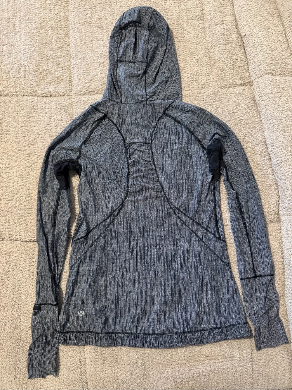 Lululemon Gray Hooded Long-Sleeve Pullover